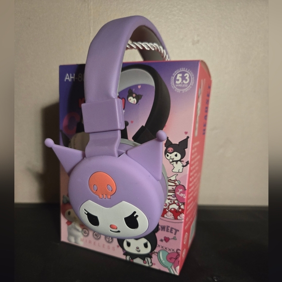 Sanrio Kuromi Wireless Headphones - Picture 2 of 8